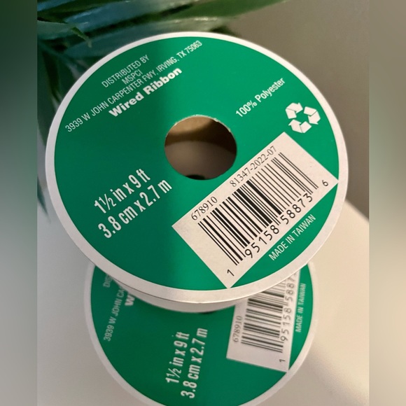 St. Patrick’s Day Wired Ribbon with Shamrock Clovers, White, Green & Gold, 2pack - Picture 4 of 4